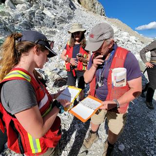 Yukon 2023 students doing geology
