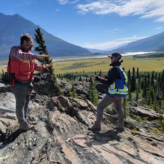 Yukon 2023 students doing geology