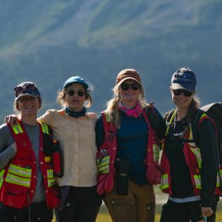 Yukon 2023 students doing geology
